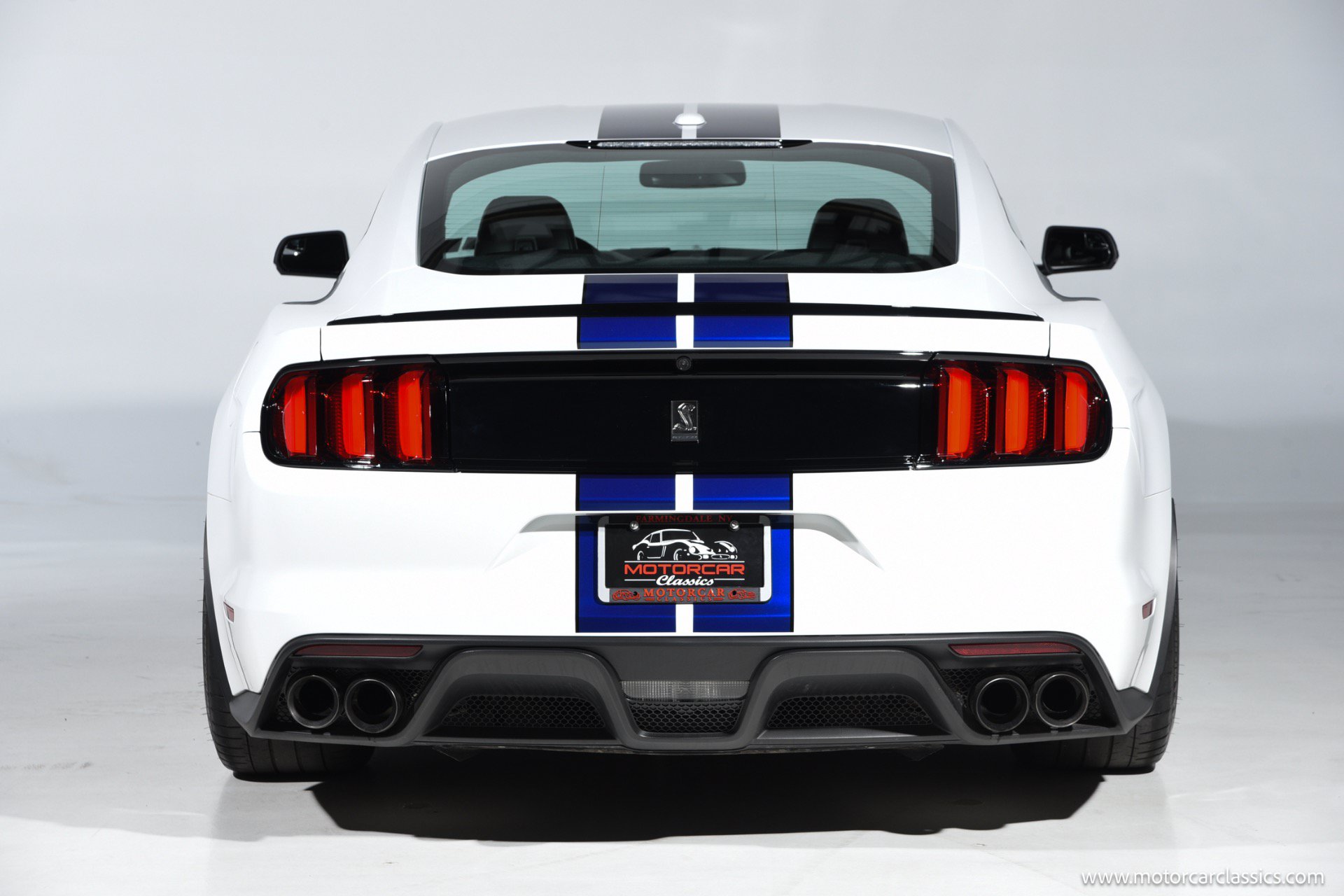 Used 2016 Ford Mustang Shelby GT350 w/ Technology Package RWD image 5