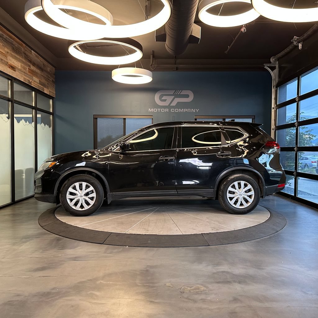 Used 2019 Nissan Rogue S FWD image 6
