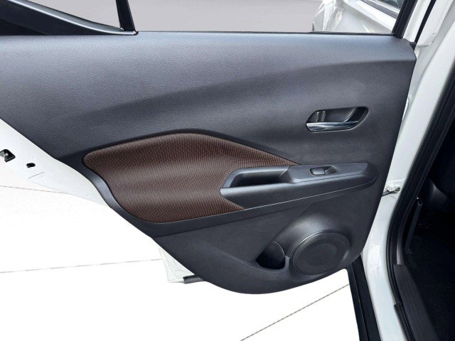 Used 2024 Nissan Kicks SR image 36