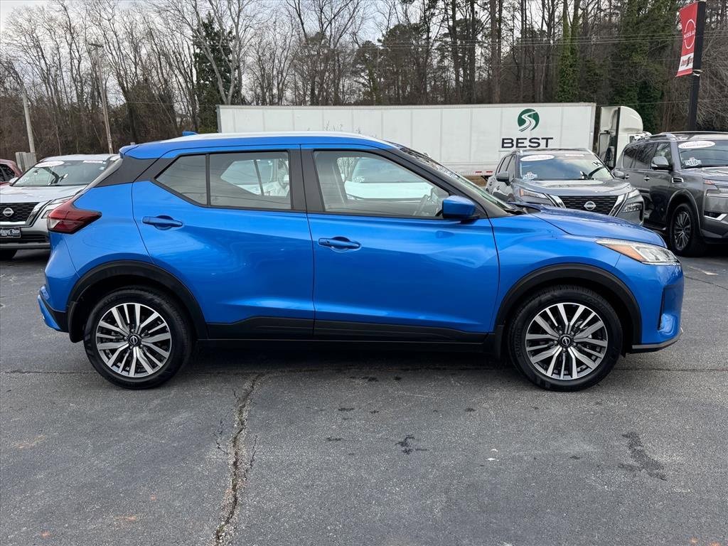 Certified 2024 Nissan Kicks SV image 2