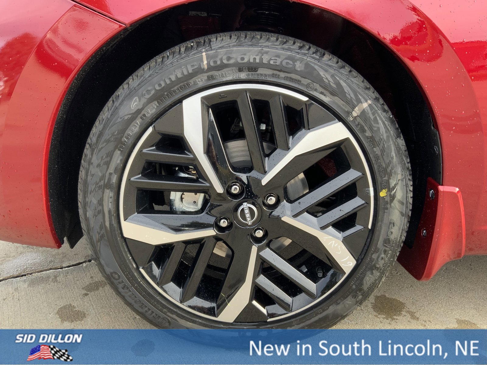 New 2025 Nissan Versa SR w/ Trunk Package image 11