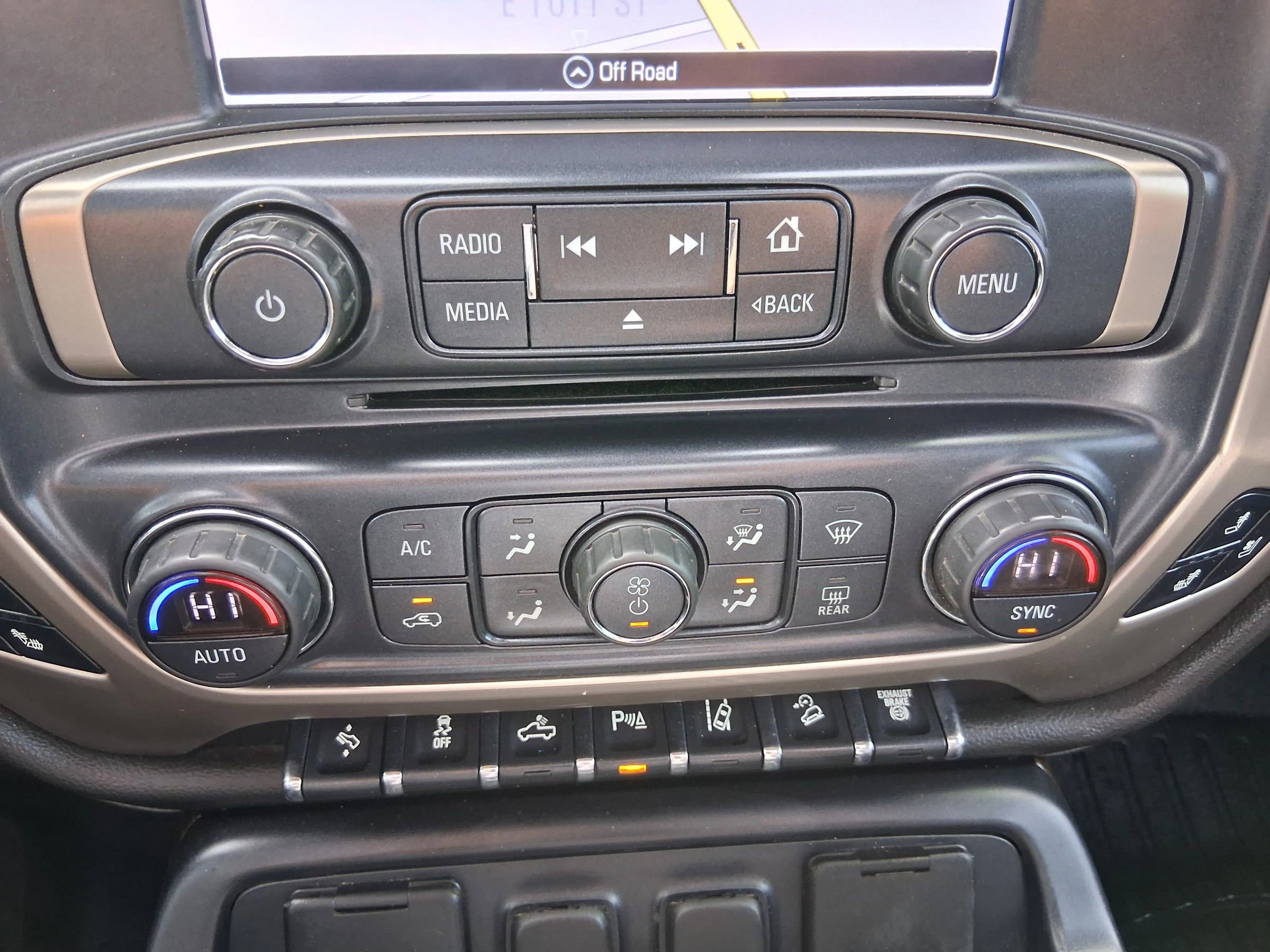 Used 2019 GMC Sierra 2500 Denali w/ Duramax Plus Package AWD/4WD image 24