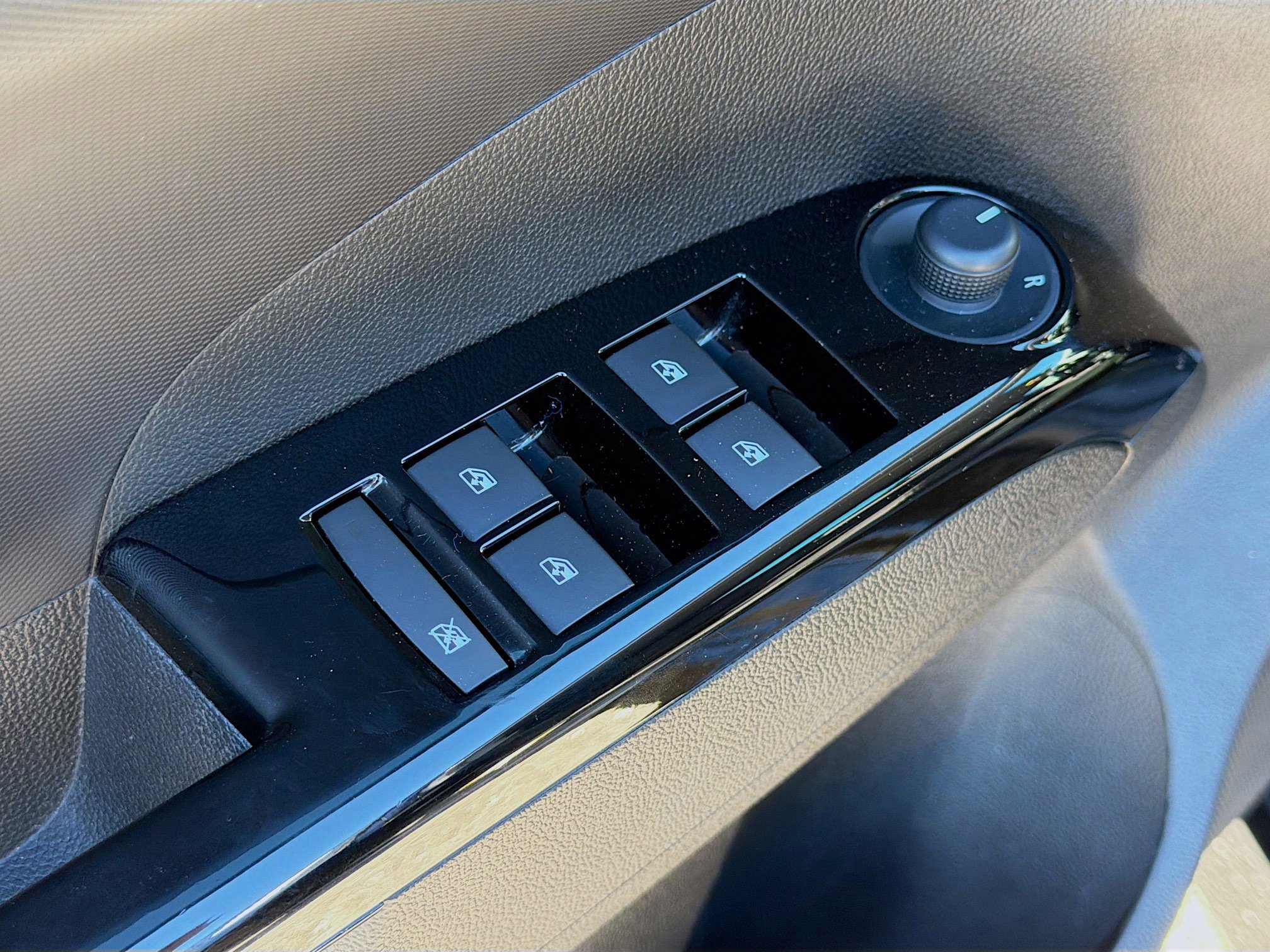 Used 2019 Chevrolet Sonic LT w/ Convenience Package image 21