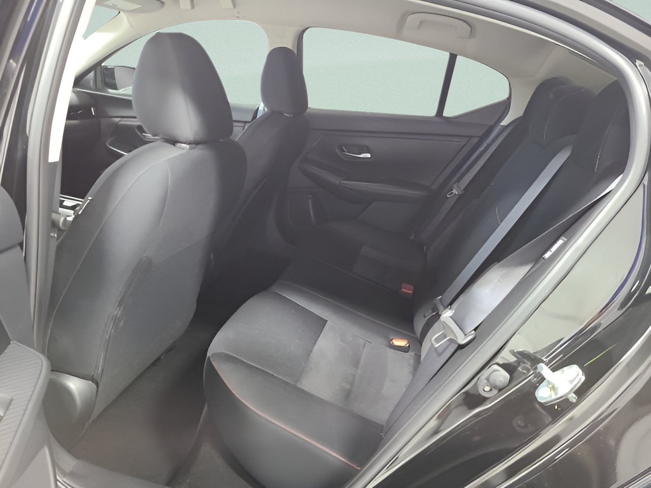 Used 2025 Nissan Sentra SR w/ Midnight Edition FWD image 17