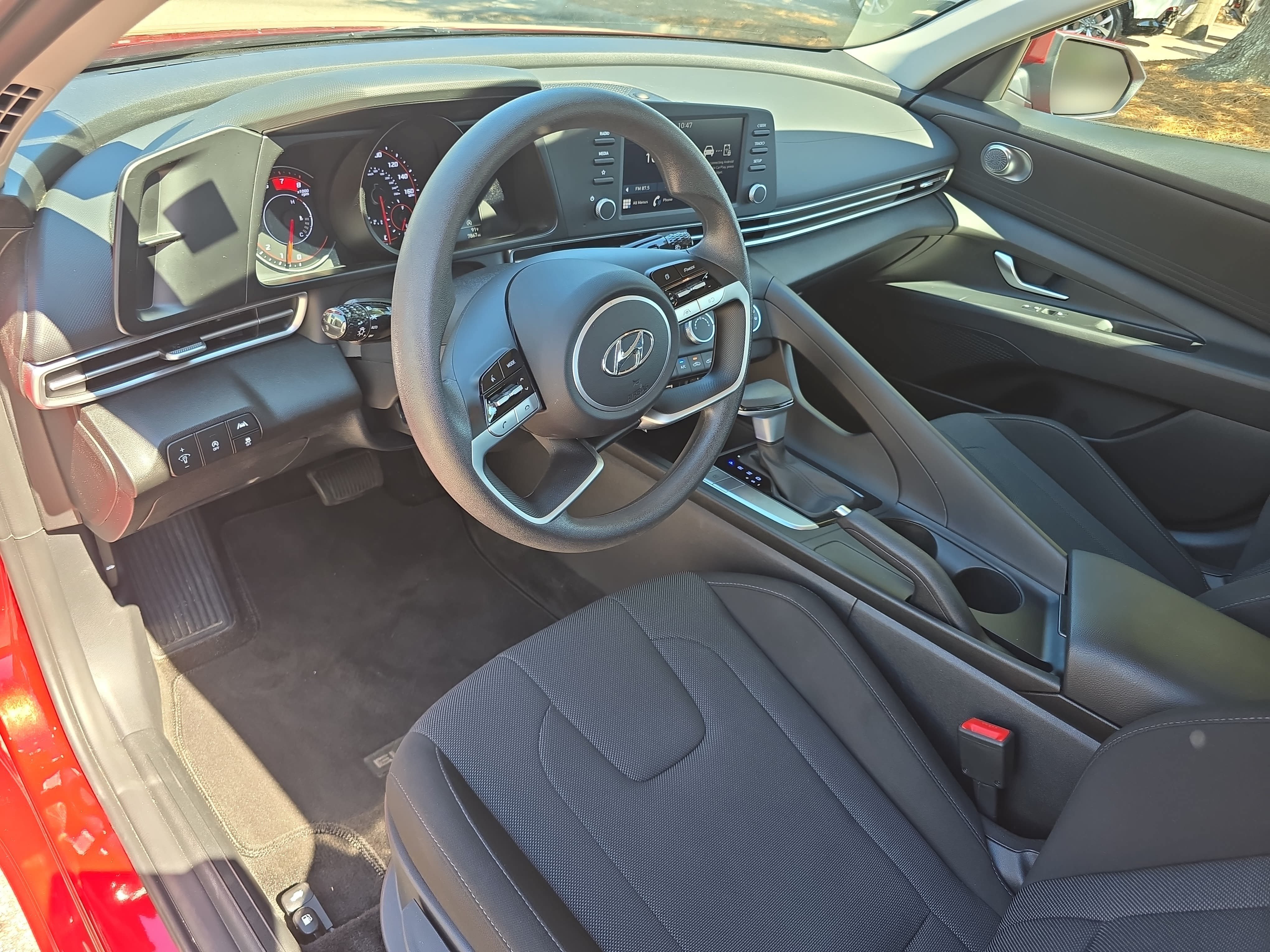 Used 2023 Hyundai Elantra SE FWD image 15