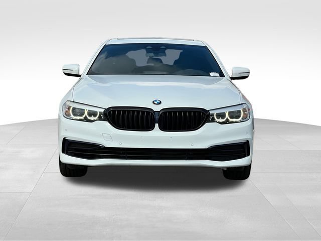 Used 2019 BMW 530e xDrive AWD/4WD image 8