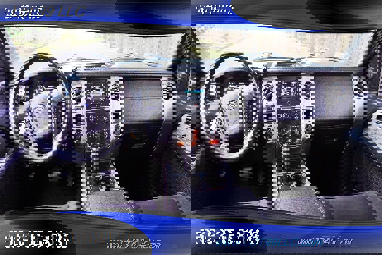 Used 2017 Ford Expedition XLT image 2