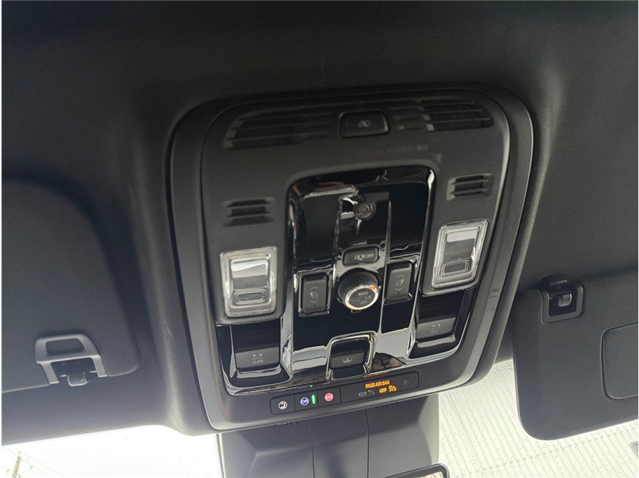 Used 2025 Cadillac Escalade ESV Premium Luxury image 26