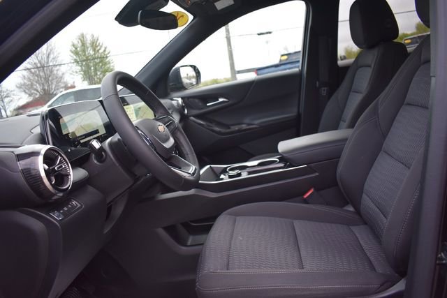 Used 2026 Chevrolet Equinox LT AWD/4WD image 21