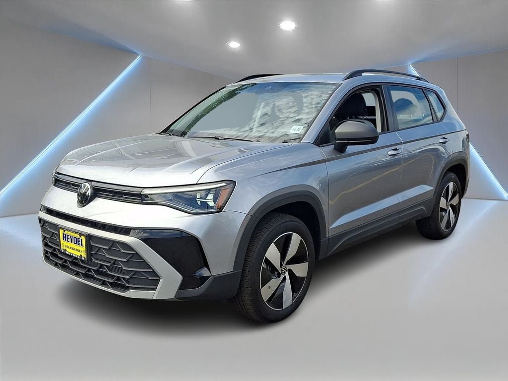 Used 2025 Volkswagen Taos S AWD/4WD image 1