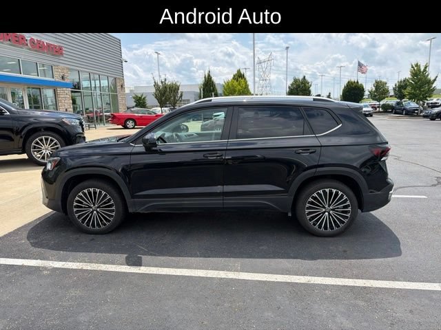 Used 2025 Volkswagen Taos SE FWD image 7
