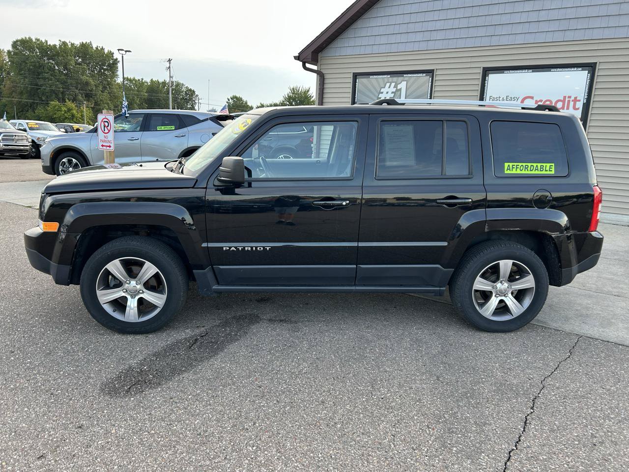 Used 2017 Jeep Patriot High Altitude AWD/4WD image 8