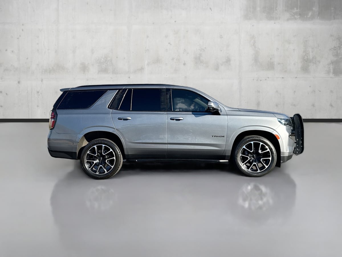 Used 2022 Chevrolet Tahoe RST w/ Luxury Package AWD/4WD image 8