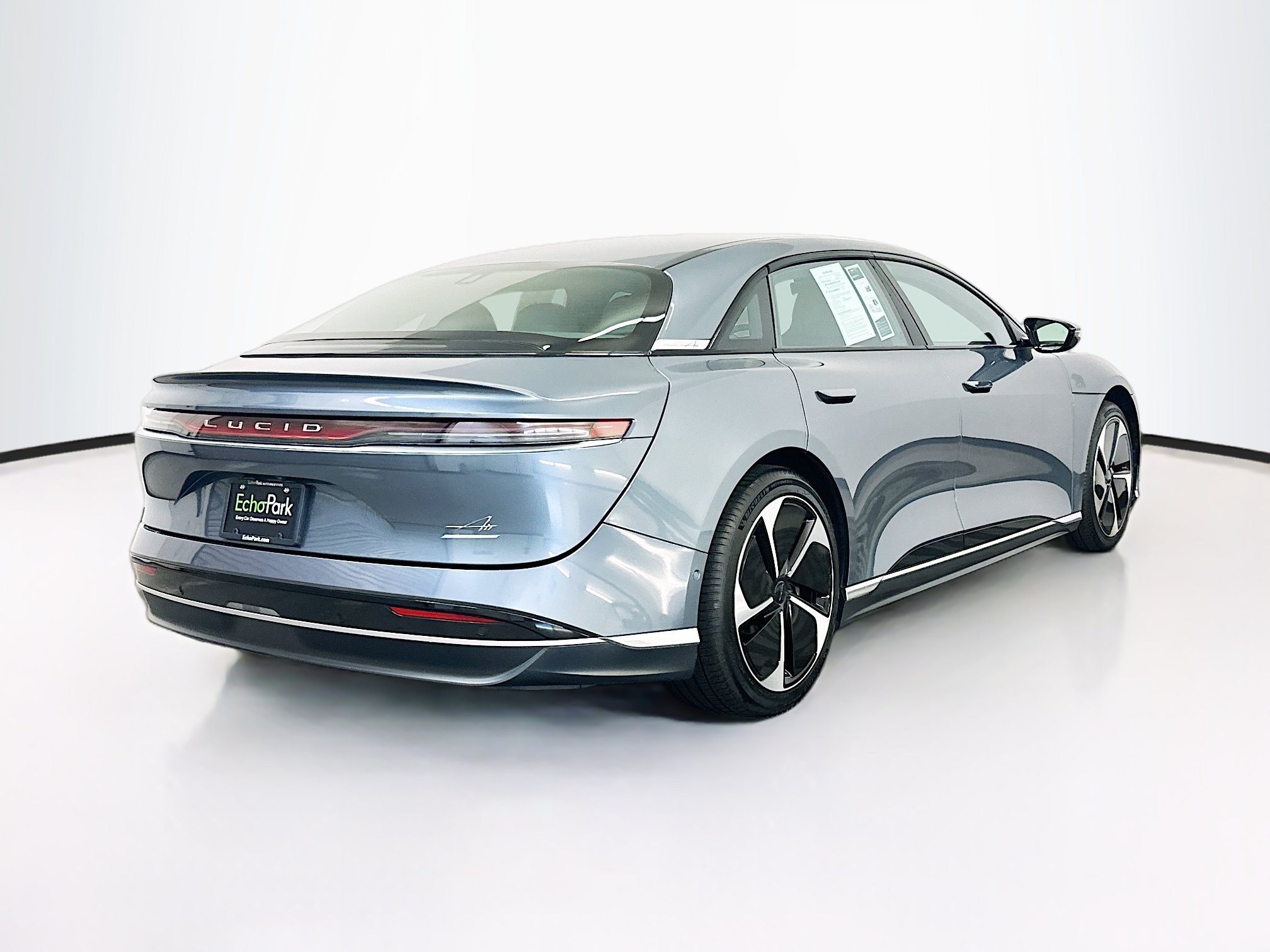 Used 2024 Lucid Air Touring AWD/4WD image 9