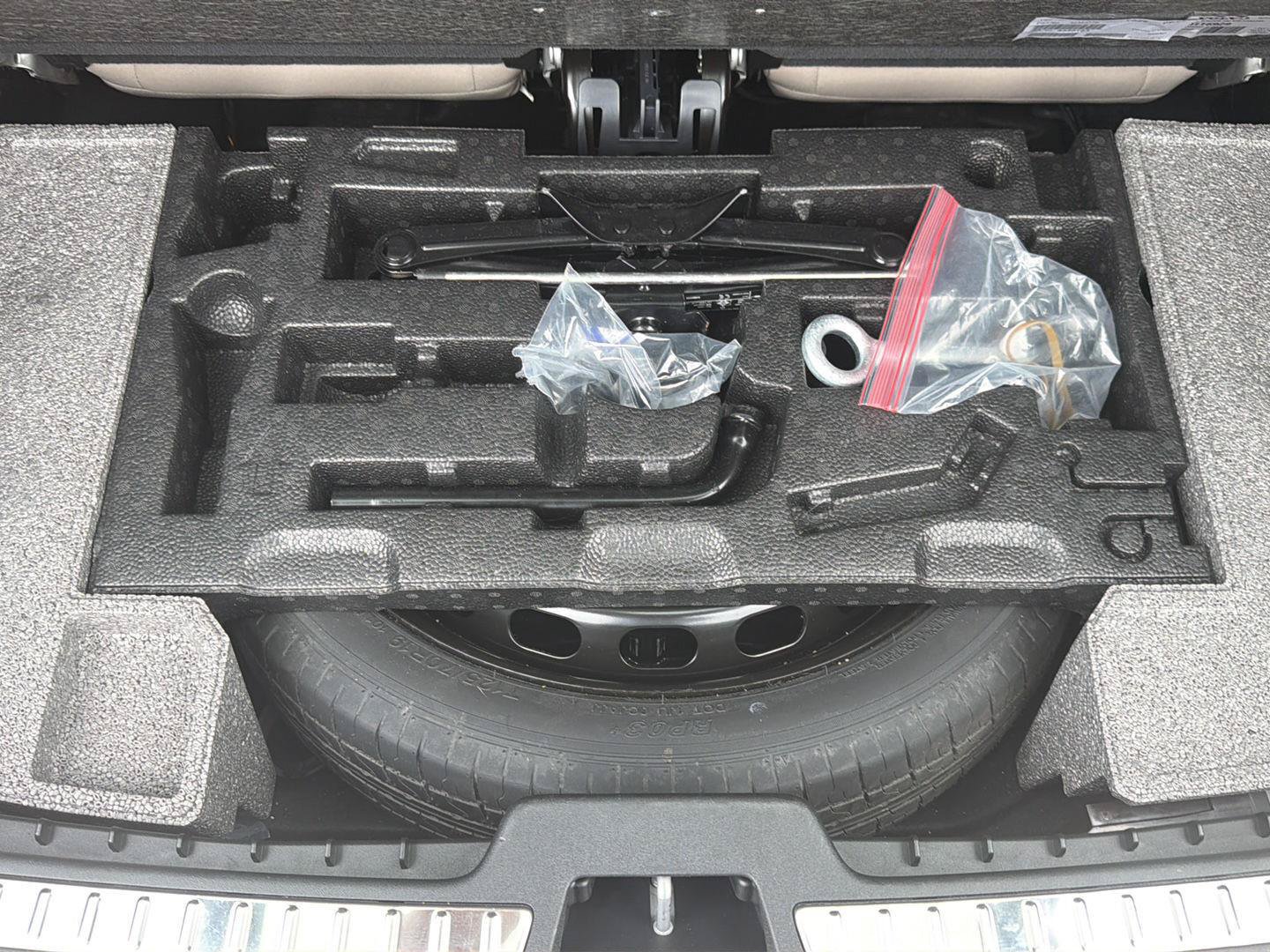 Used 2026 Volvo XC90 B6 Plus w/ Protection Package Premier AWD/4WD image 39