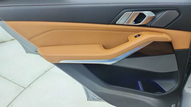 Used 2026 BMW X5 xDrive40i image 32