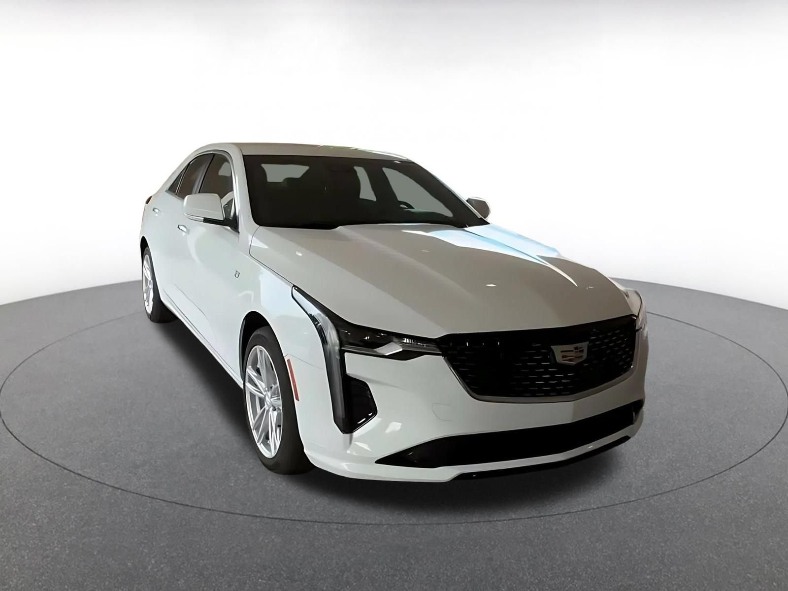 Used 2026 Cadillac CT4 Luxury AWD/4WD image 3