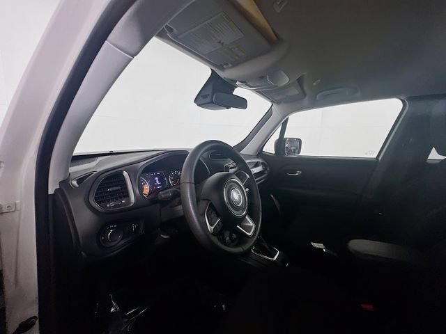 Used 2023 Jeep Renegade Latitude AWD/4WD image 19