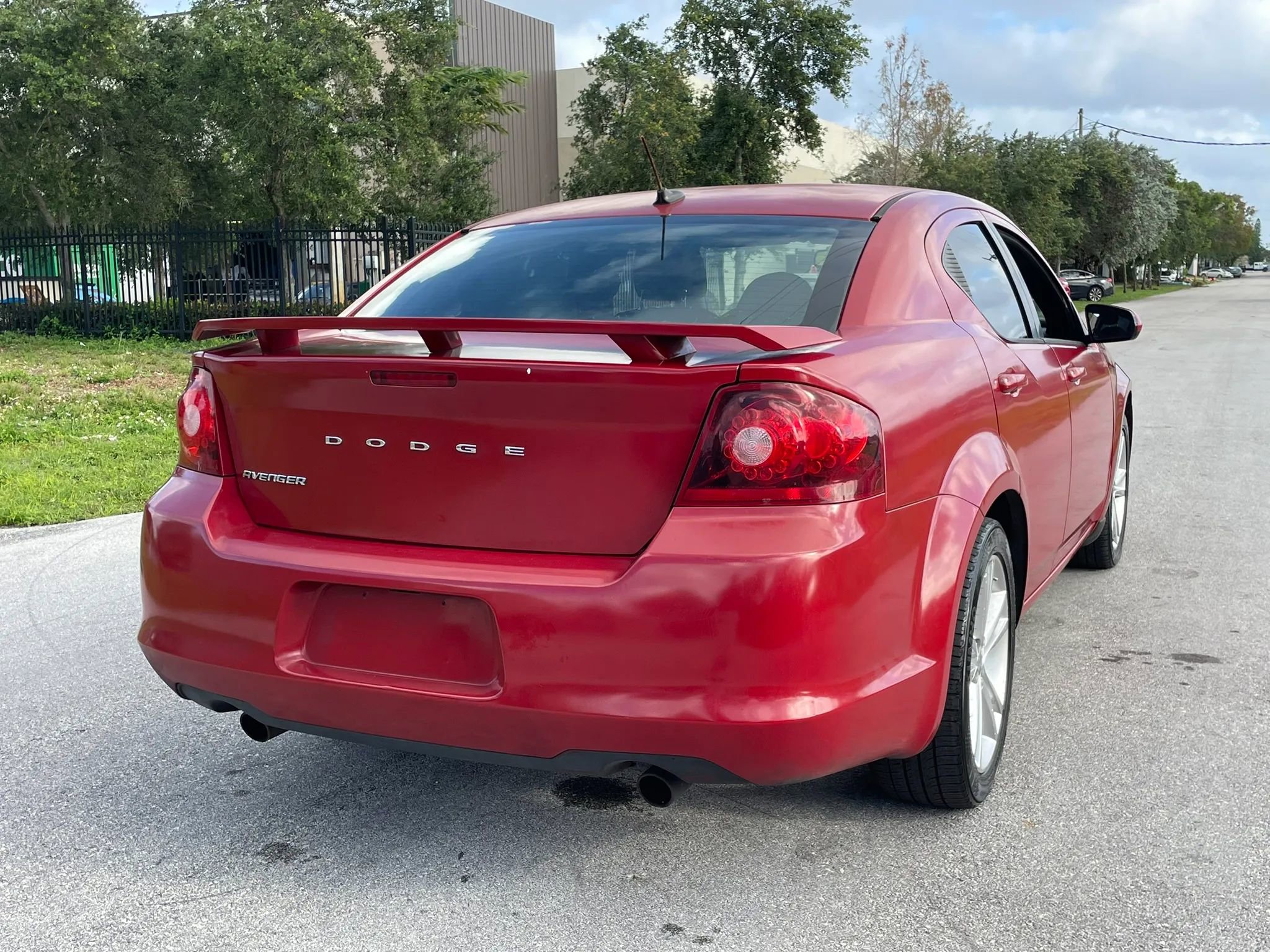 Used 2011 Dodge Avenger FWD image 8