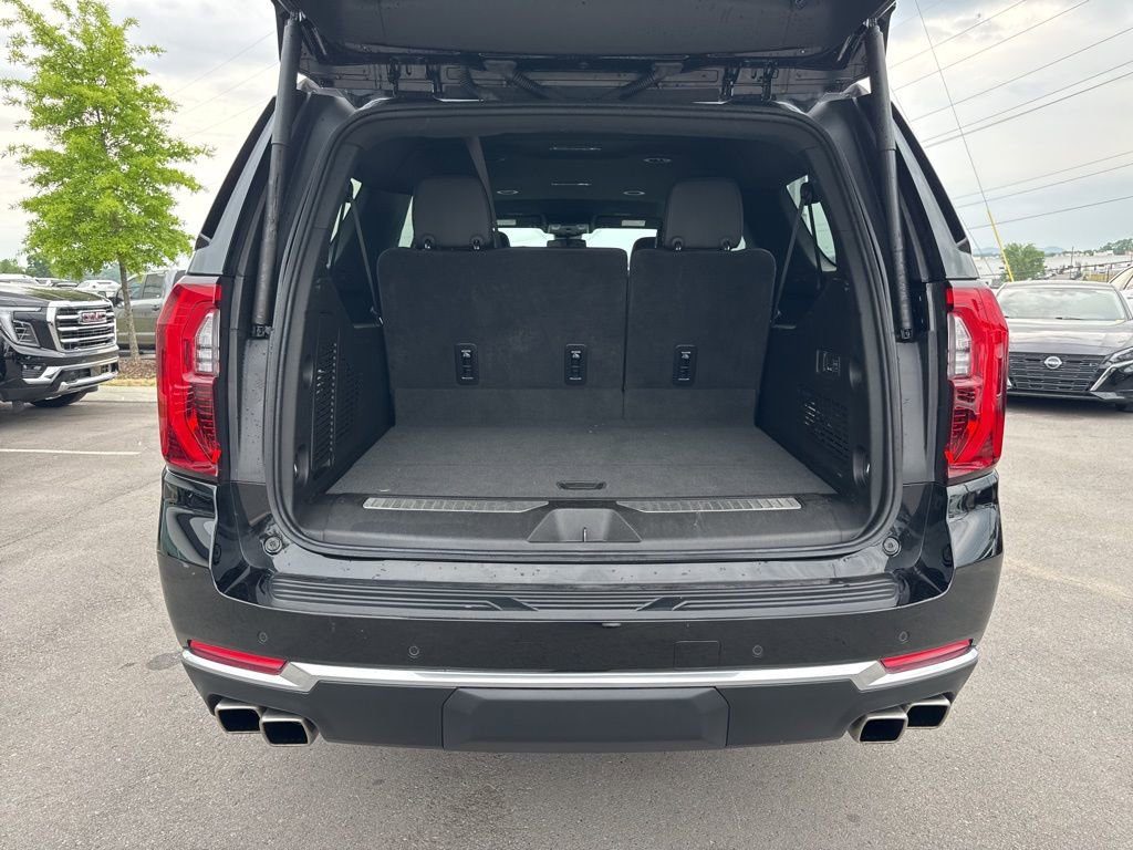 Used 2025 GMC Yukon XL Denali AWD/4WD image 25