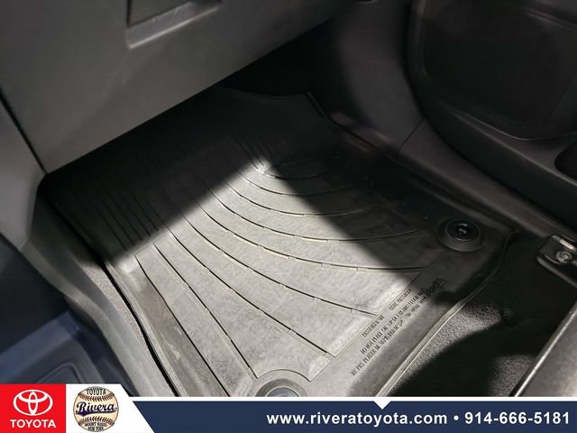 Certified 2023 Toyota Sienna LE FWD image 24