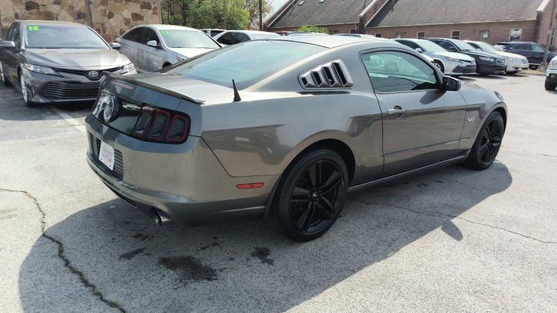 Used 2014 Ford Mustang GT RWD image 5
