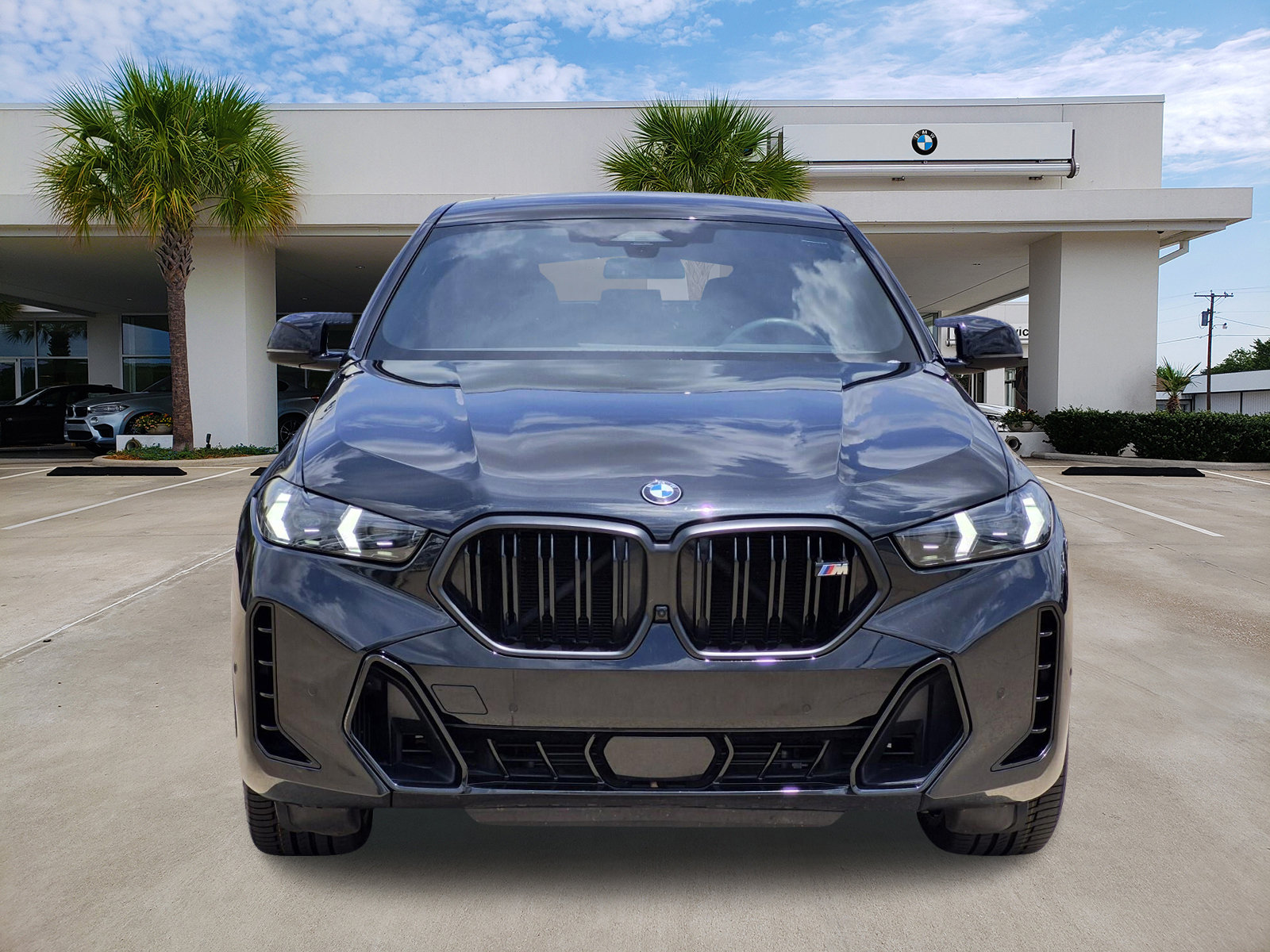Certified 2025 BMW X6 M60i w/ Climate Comfort Package AWD/4WD image 2