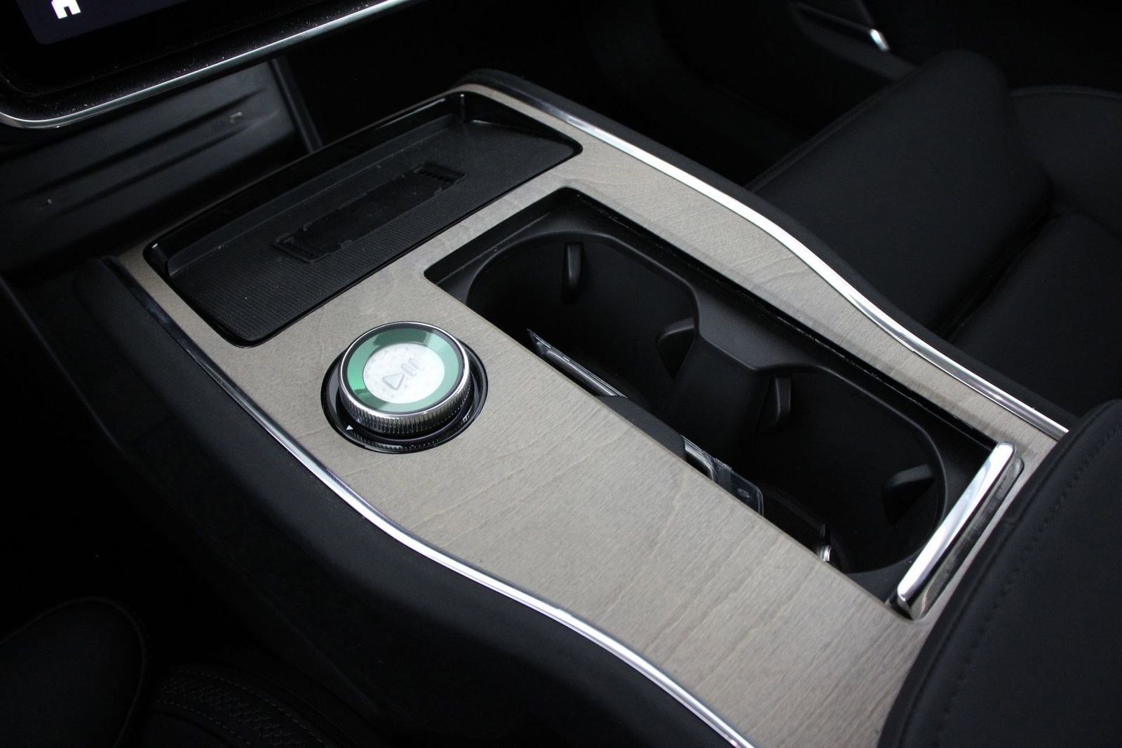 New 2025 Volvo EX90 Plus image 7