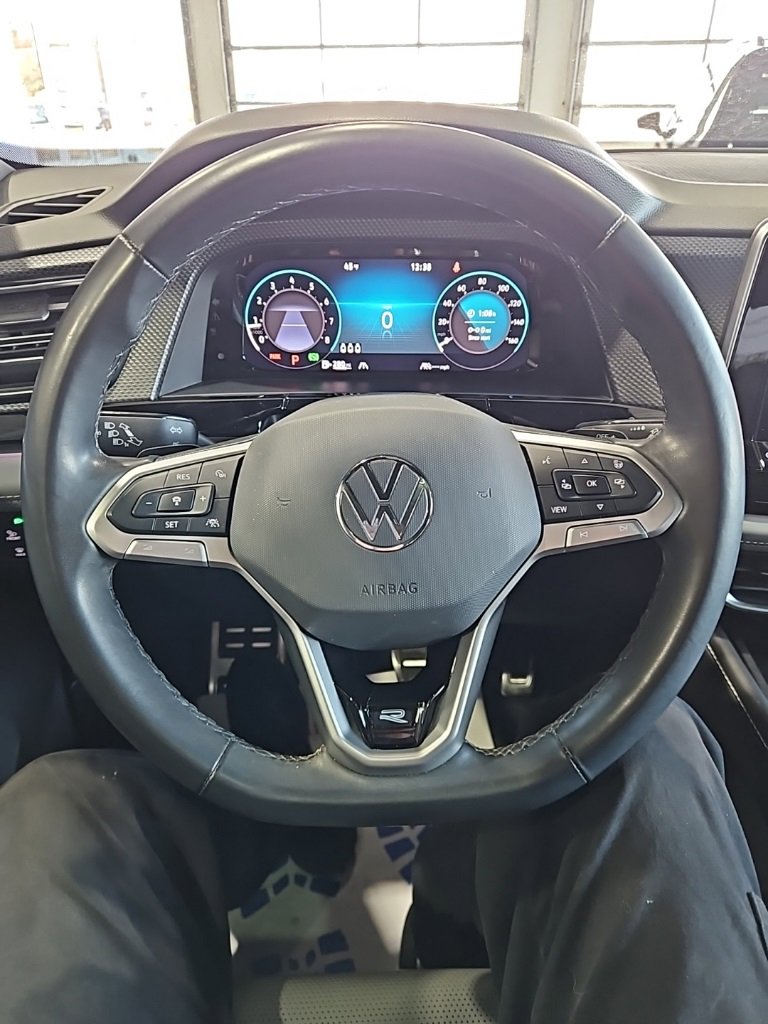 Used 2024 Volkswagen Atlas Cross Sport SEL R-Line image 36