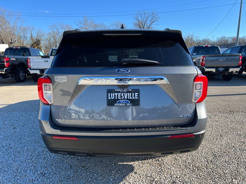 Used 2021 Ford Explorer XLT image 7