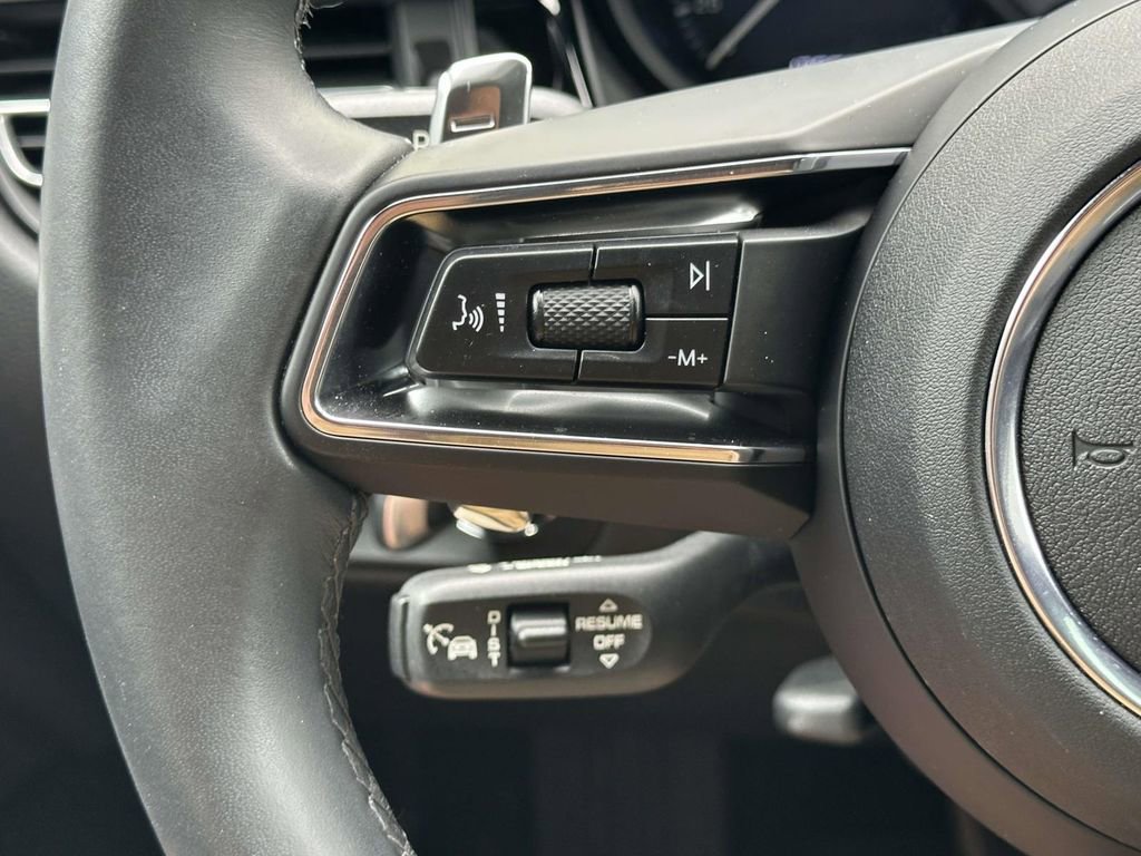 Certified 2022 Porsche Macan S AWD/4WD image 23