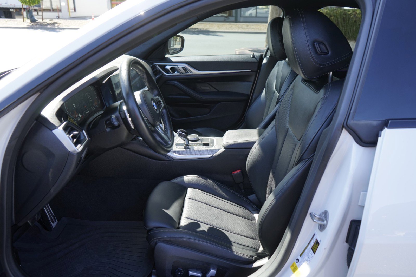 Used 2022 BMW 430i Gran Coupe w/ M Sport Package image 17