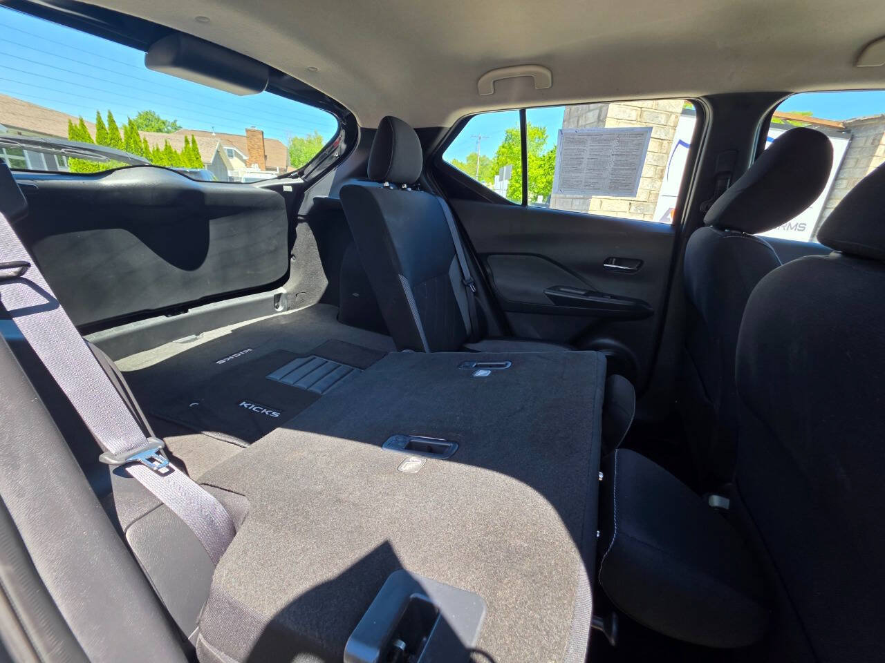 Used 2019 Nissan Kicks SV FWD image 20