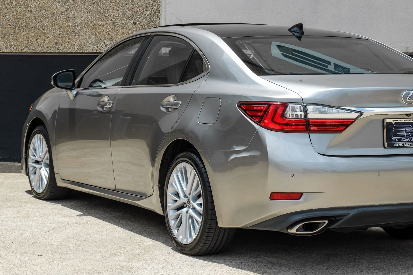 Used 2018 Lexus ES 350 w/ Ultra Luxury Package FWD image 13