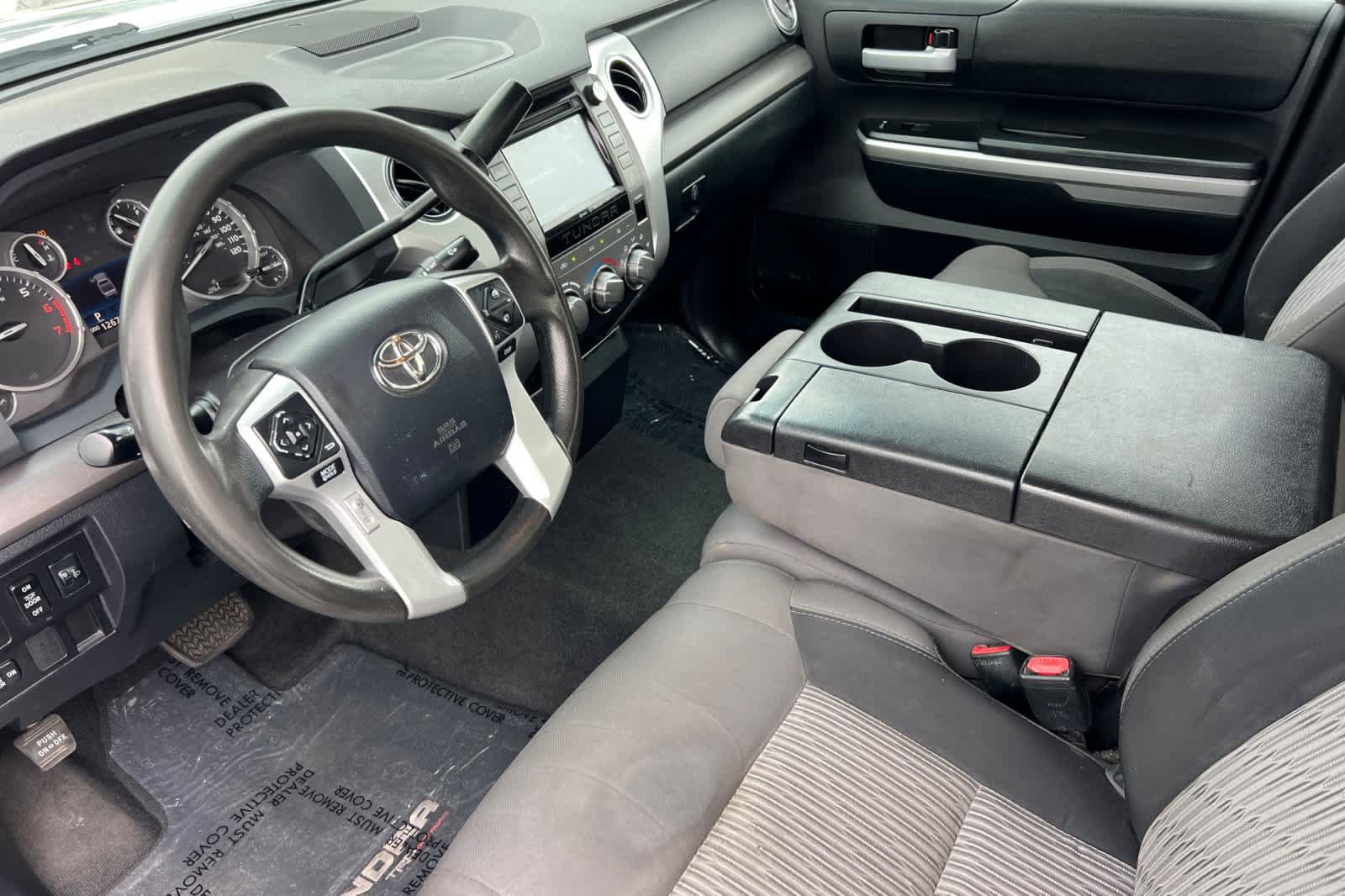 Used 2016 Toyota Tundra SR5 w/ Tow Package RWD image 11