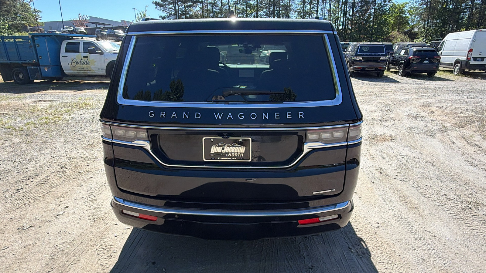 Certified 2024 Jeep Grand Wagoneer Series III w/ Rear Seat Video Group 1 AWD/4WD image 9