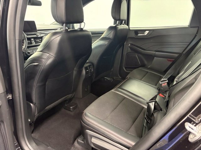 Used 2025 Ford Escape ST-Line Select AWD/4WD image 12