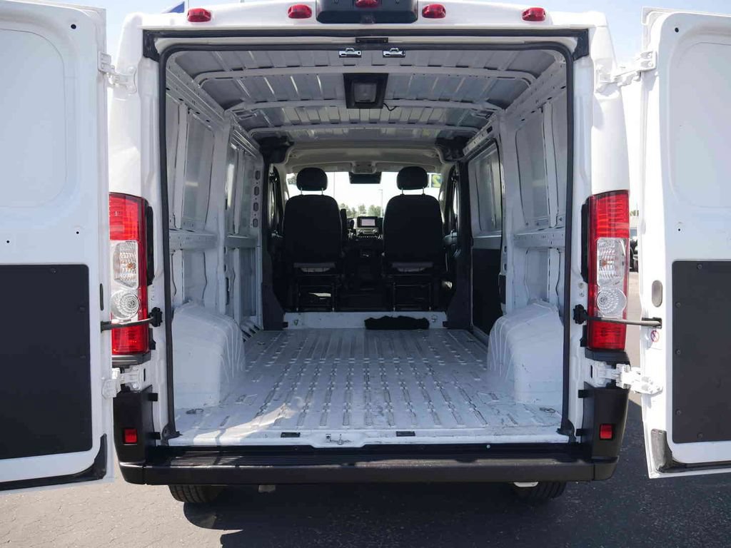 Used 2025 RAM ProMaster 2500 FWD image 14