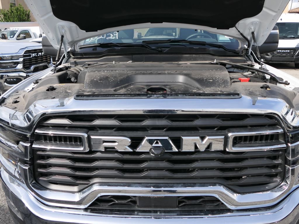 New 2026 RAM 3500 Tradesman w/ Chrome Appearance Group image 24