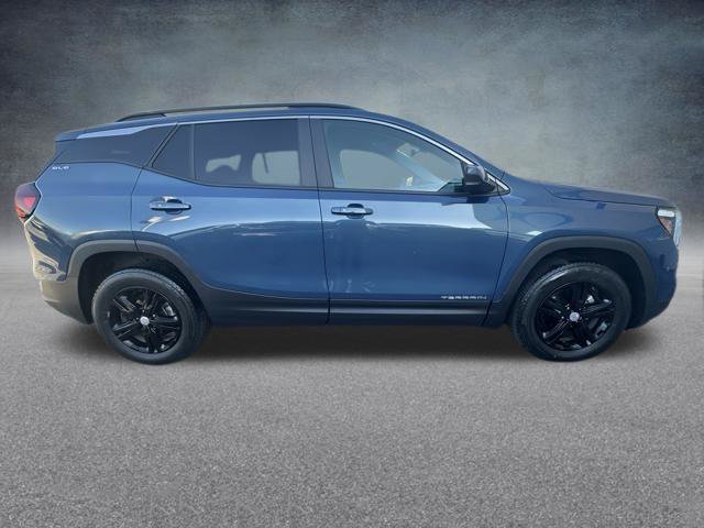 Used 2024 GMC Terrain SLE w/ Driver Convenience Package AWD/4WD image 9