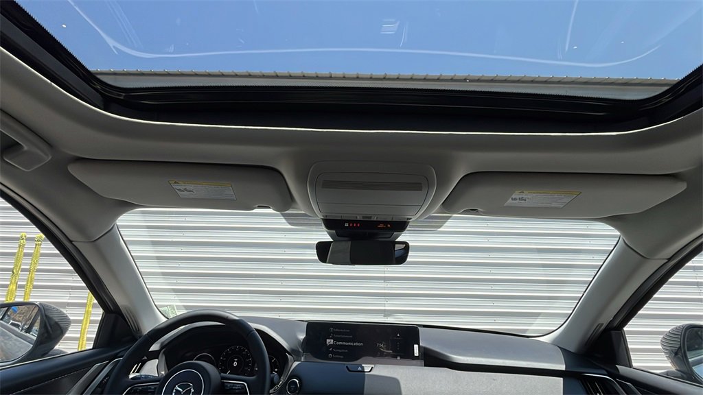 New 2025 MAZDA CX-70 Plug-In Hybrid w/ Premium Pkg image 16