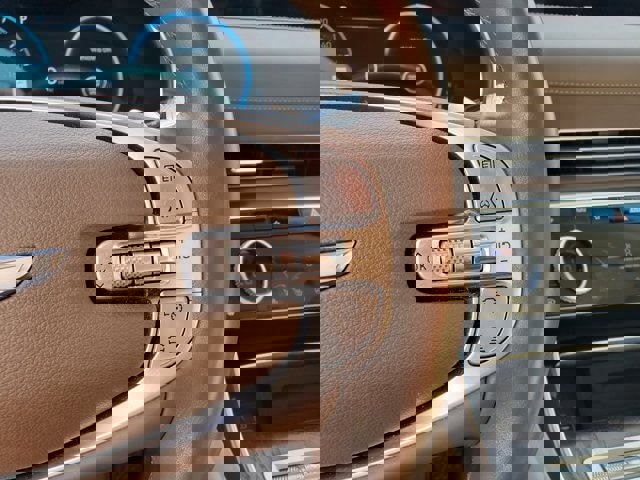 Used 2022 Genesis GV80 2.5T w/ Prestige Package 04 image 32