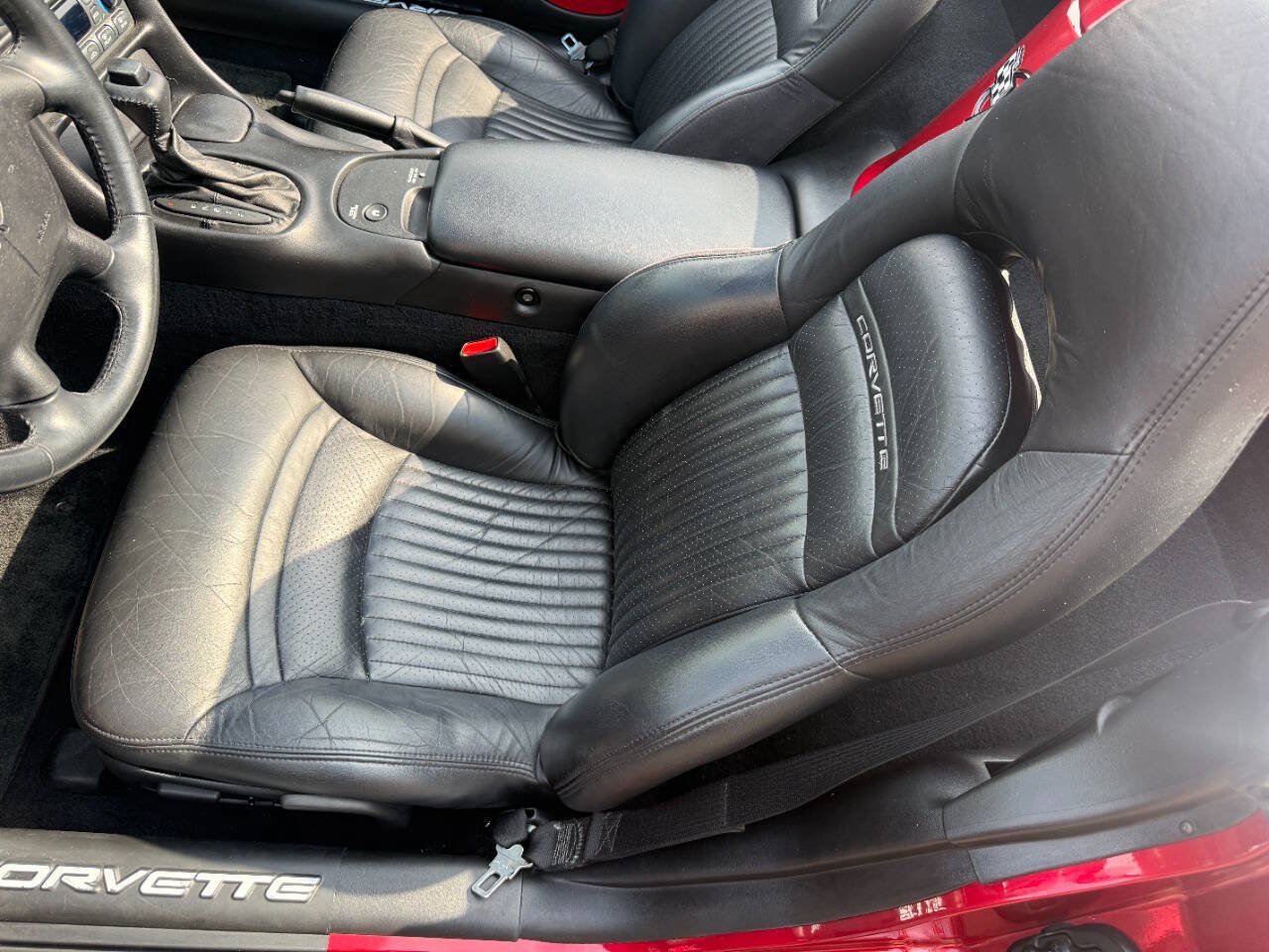 Used 2001 Chevrolet Corvette Convertible w/ Preferred Equipment Group2 RWD image 8