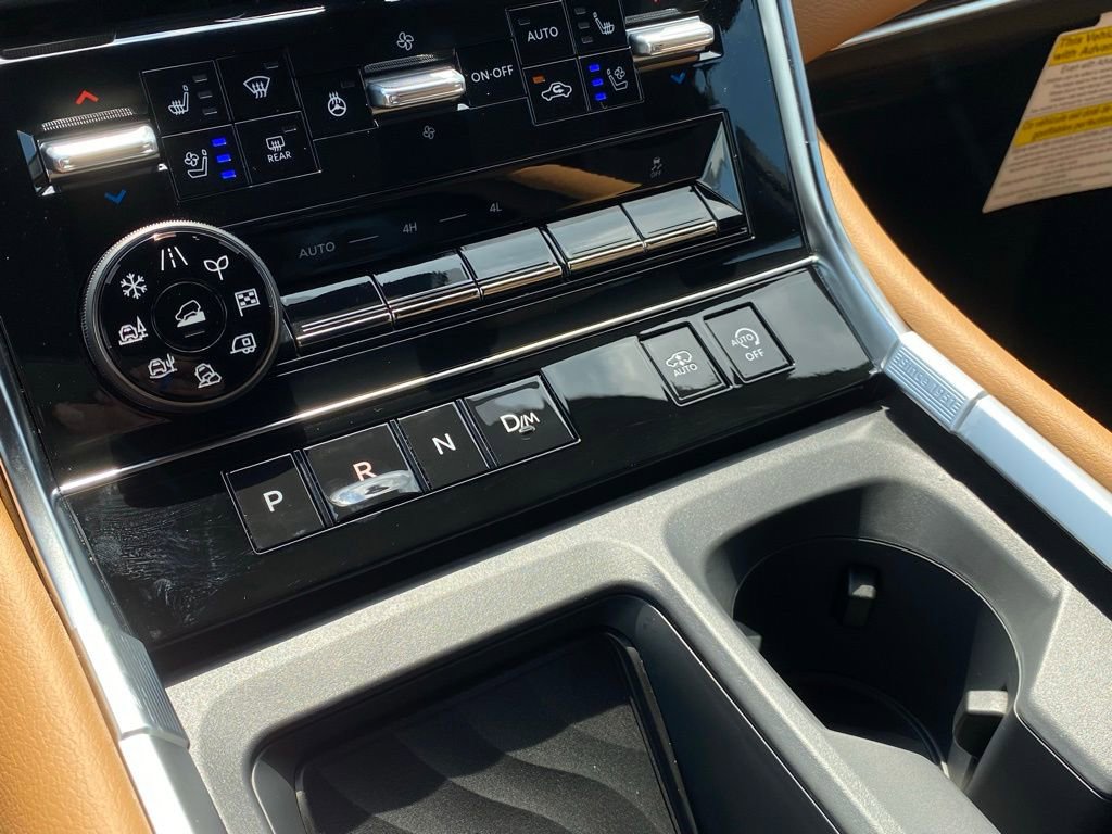 New 2025 Nissan Armada Platinum Reserve image 30