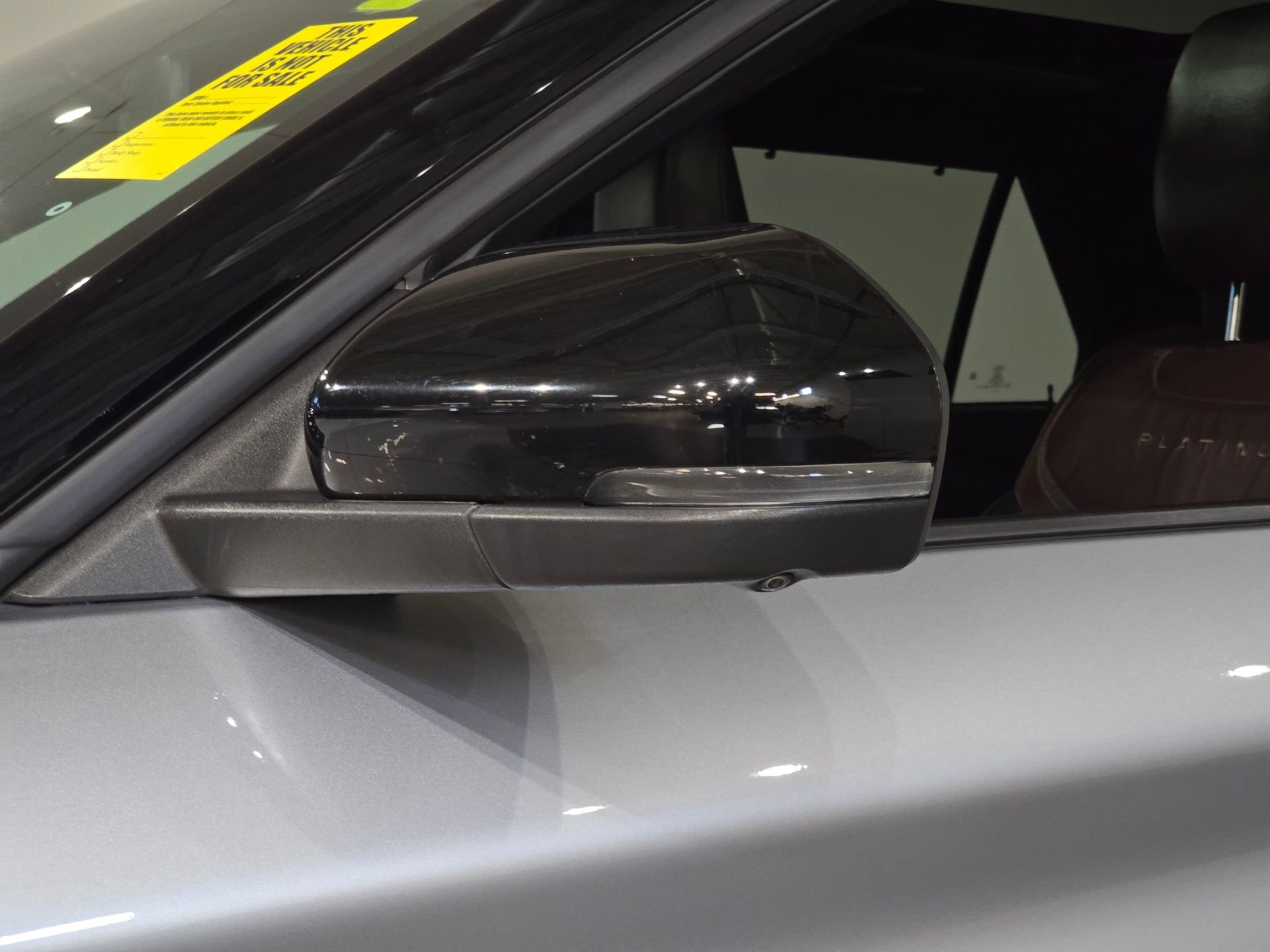 Used 2020 Ford Explorer Platinum w/ Premium Technology Package image 15