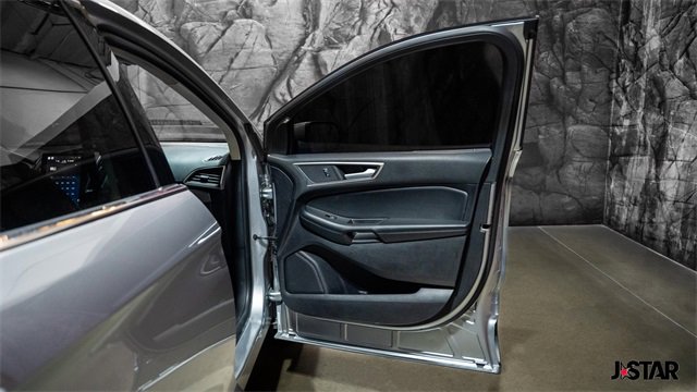 Used 2021 Ford Edge SEL image 9