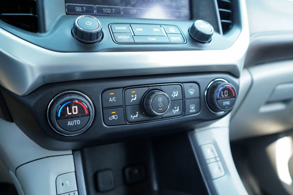 Used 2018 GMC Acadia SLT FWD image 22