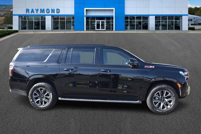 Used 2023 Chevrolet Suburban Z71 w/ Z71 Off-Road Package image 2