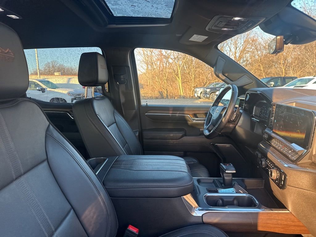 Certified 2024 Chevrolet Silverado 1500 High Country image 14