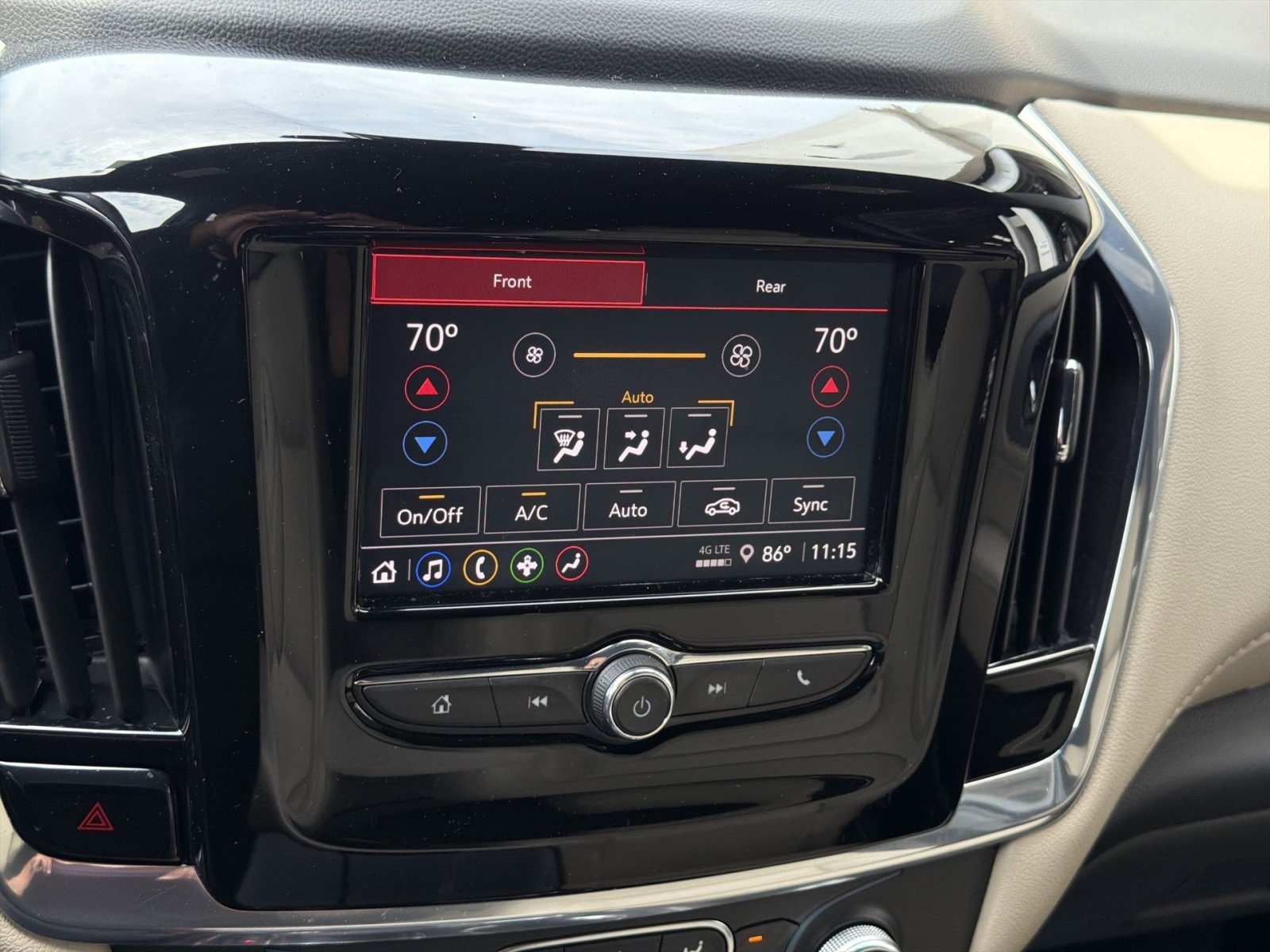 Used 2022 Chevrolet Traverse LS FWD image 19